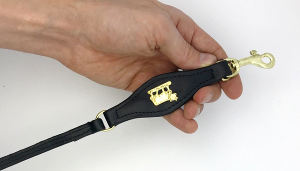 Leather dog leash with metal cow