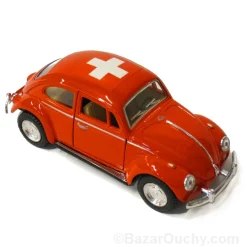 Rotes Käferauto mit Schweizer Kreuz