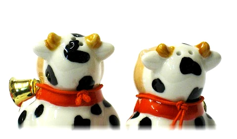 Sal y pimienta - Vaca suiza blanca y negra