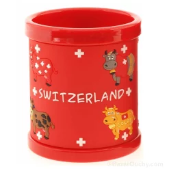 Tasse avec vaches suisses en plastique rouge