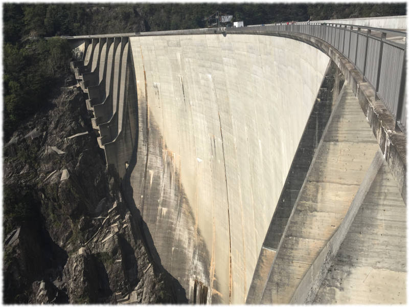 Barragem de Val Versasca