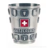 Vaso de chupito de metal con cruz suiza y escudos.