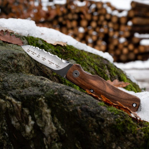 Forma de cuchillo montañas suizas