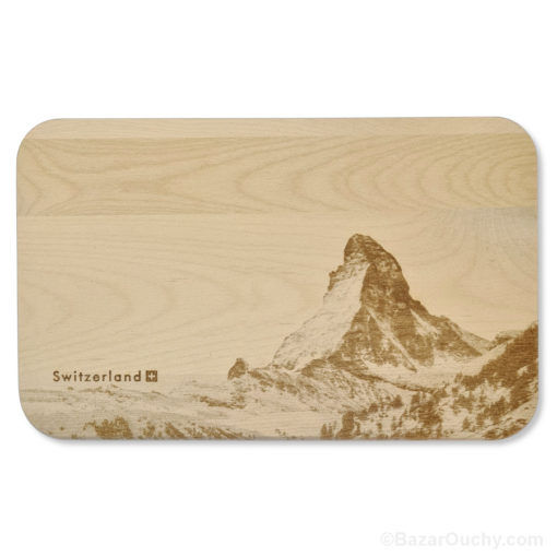 Queso suizo Cerevin Matterhorn y tabla de cortar