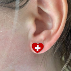 Boucle d'oreille coeur croix suisse en bois_