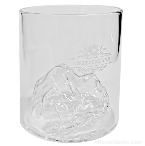 Verre grand avec montagne suisse en relief à l'intérieur